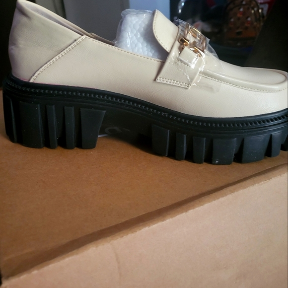 Shoes - Picture 1 of 1